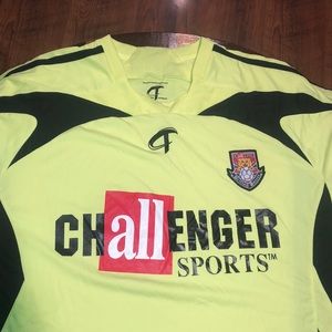 Challenger sports, soccer jersey! XL MENS
